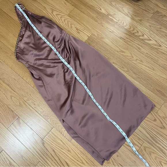 Reiss Adaline One Shoulder Drape Satin Dress With Chain - Picture 11 of 16